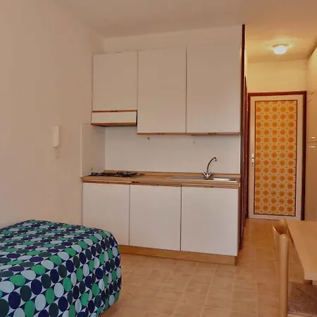 Near In 55154 Daire Bibione